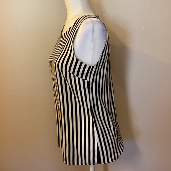 Banana Republic Black and White Striped Top - Picture 3 of 8